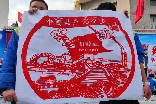春运客流高位运行 多举措便利旅客出行